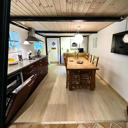 Conedue Oda ve Kahvaltı *